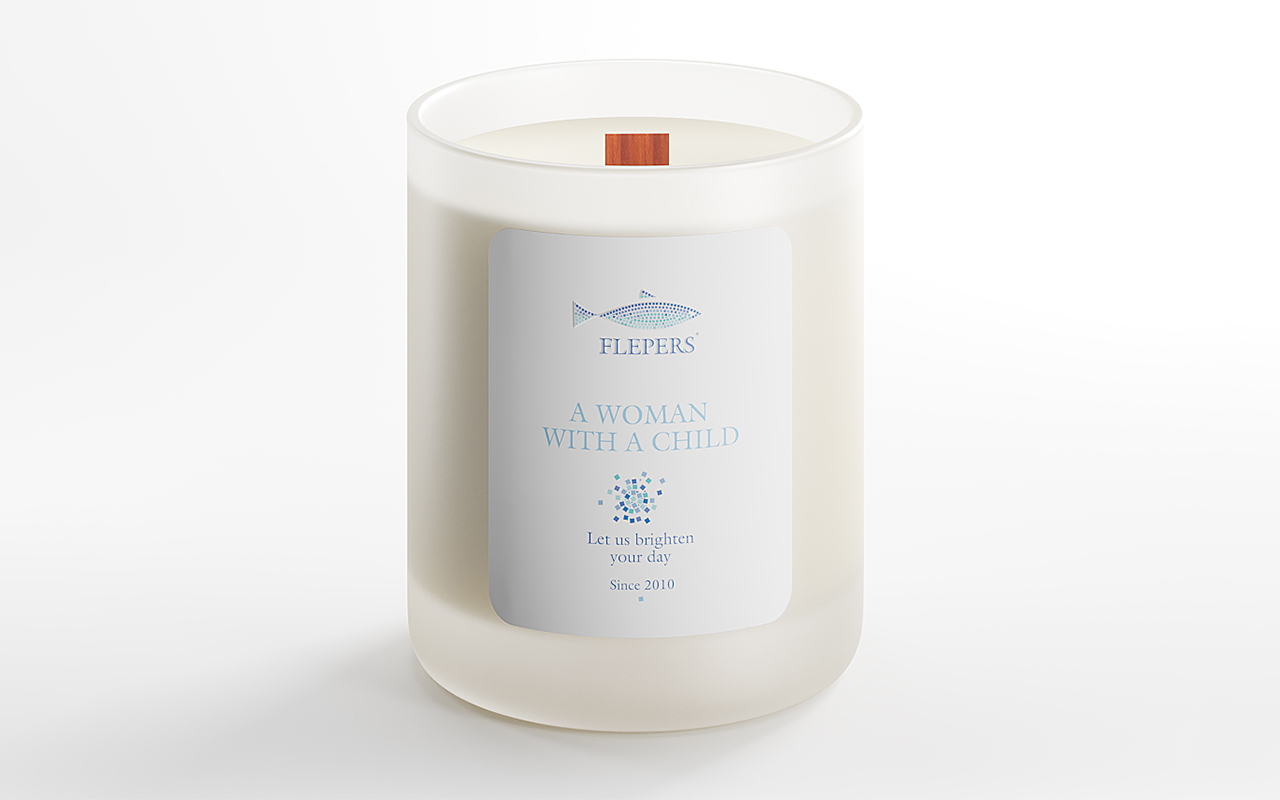 свеча Flepers A woman with a child 1 Flepers A woman with a child